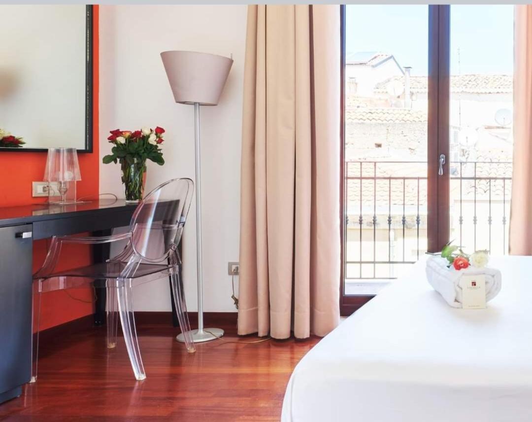 La Chicca Palace Hotel Milazzo Eksteriør billede